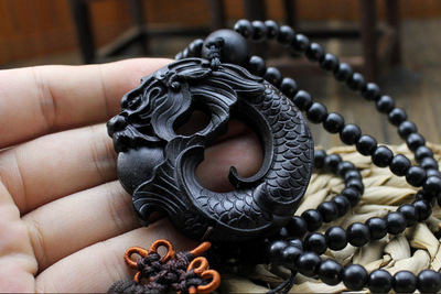 烏木環龍車掛 兼具裝飾與辟邪的汽車飾品